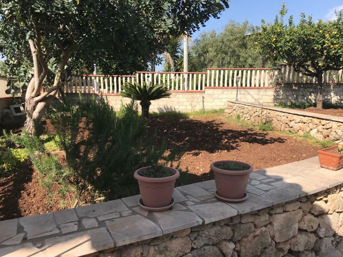 Villa Salvatrice Lido di Noto Exteriör bild